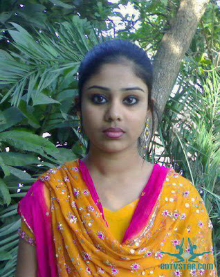 Profile of Sandhya M., a Vellalar bride